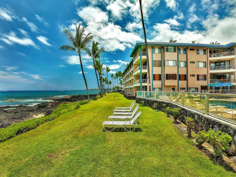 Castle At Kona Reef Aparthotel Kailua-Kona Exterior photo